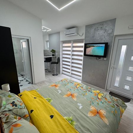 Mitic Apartmani 1 Ni Kültér fotó