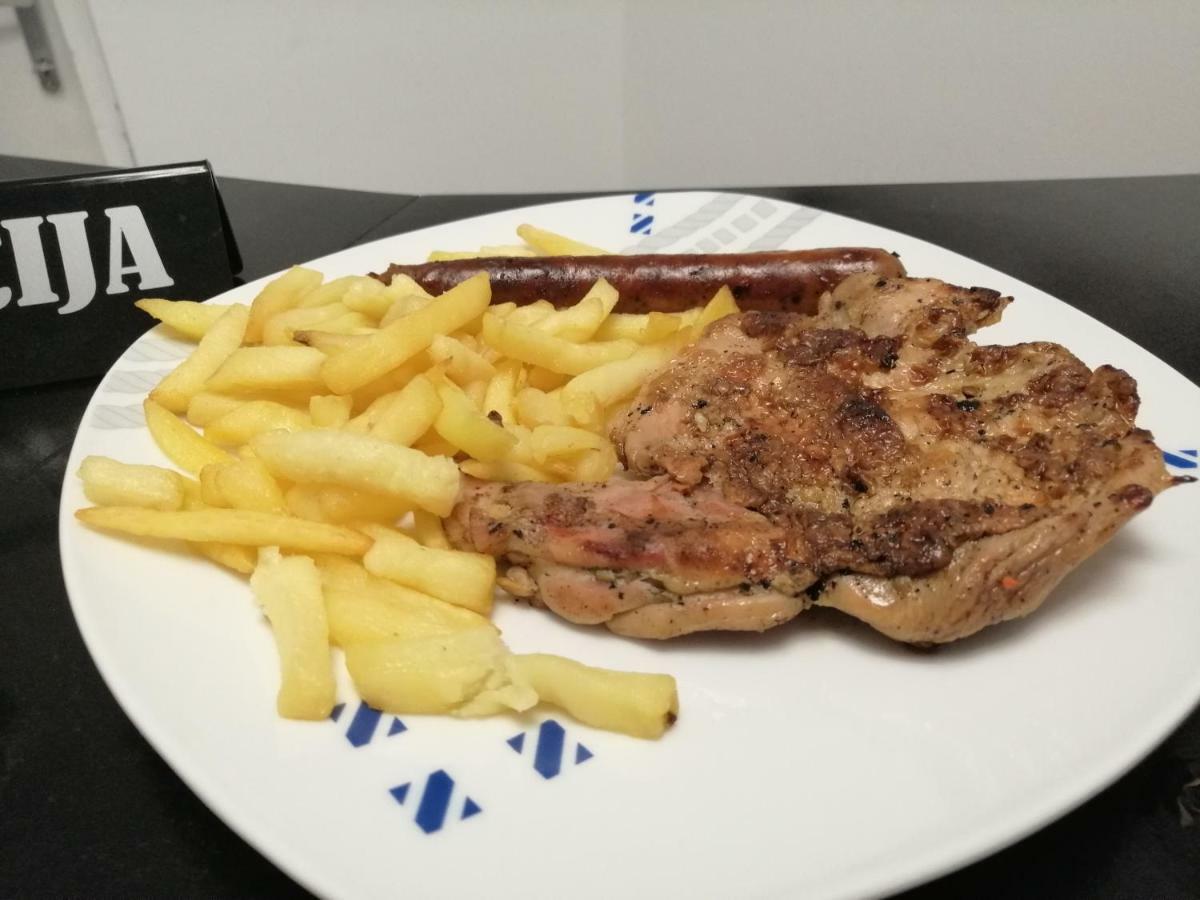 Mitic Apartmani 1 Ni Kültér fotó